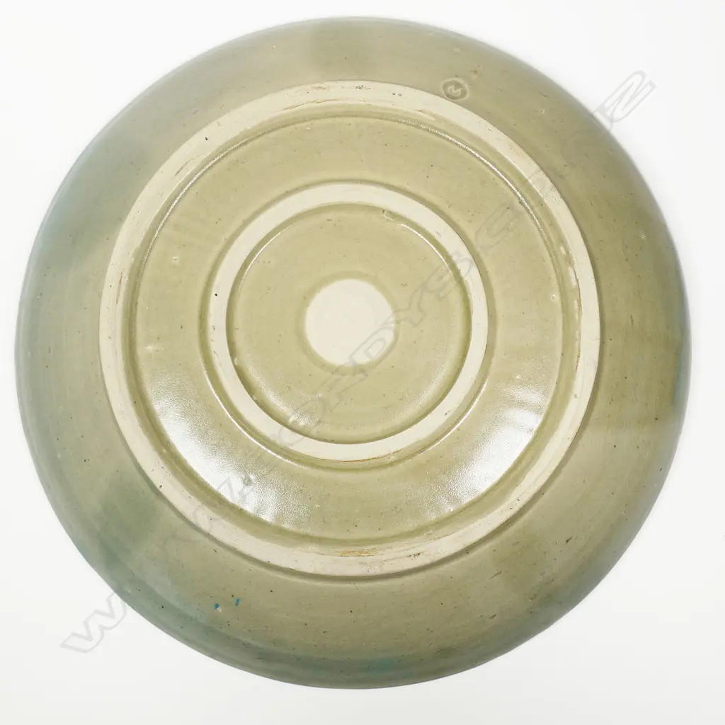 Doreen Blumhardt LGE CIRCULAR PLATTER.  Impressed potter's mark. Image 1++
