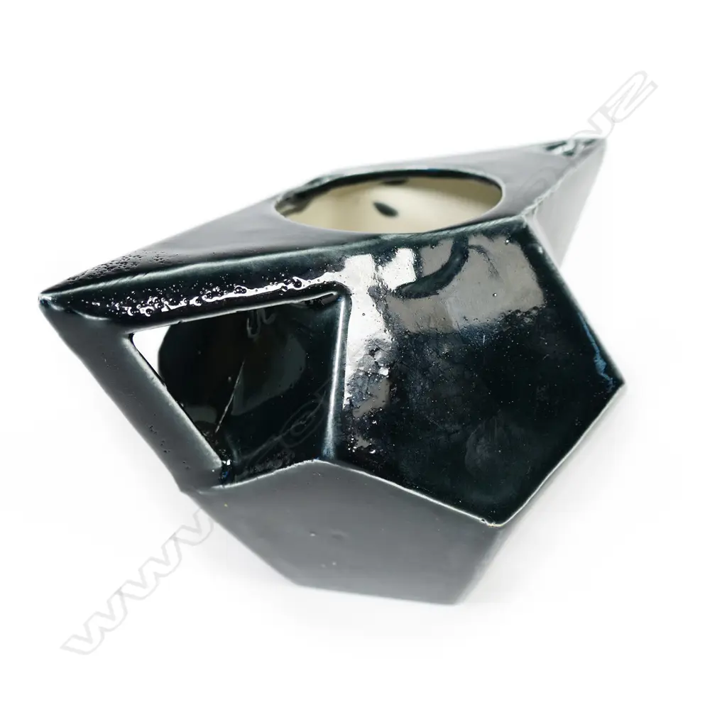 Roy Cowan geometric cream jug black glaze. H.80mm. Image 1++