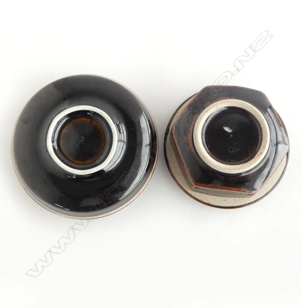 Peter Holmes two lidded trinket boxes with blossom and swirl design over lustrous black tenmoku glaze. Unmarked. Dia.105mm/95mm Image 1++