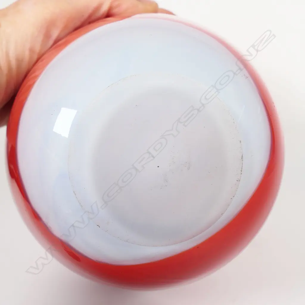 Garry Nash (ONZM) red and white art glass vase with graduated wavy red bands on white ground. Engraved signature and date '89. H.195mm. Image 1++