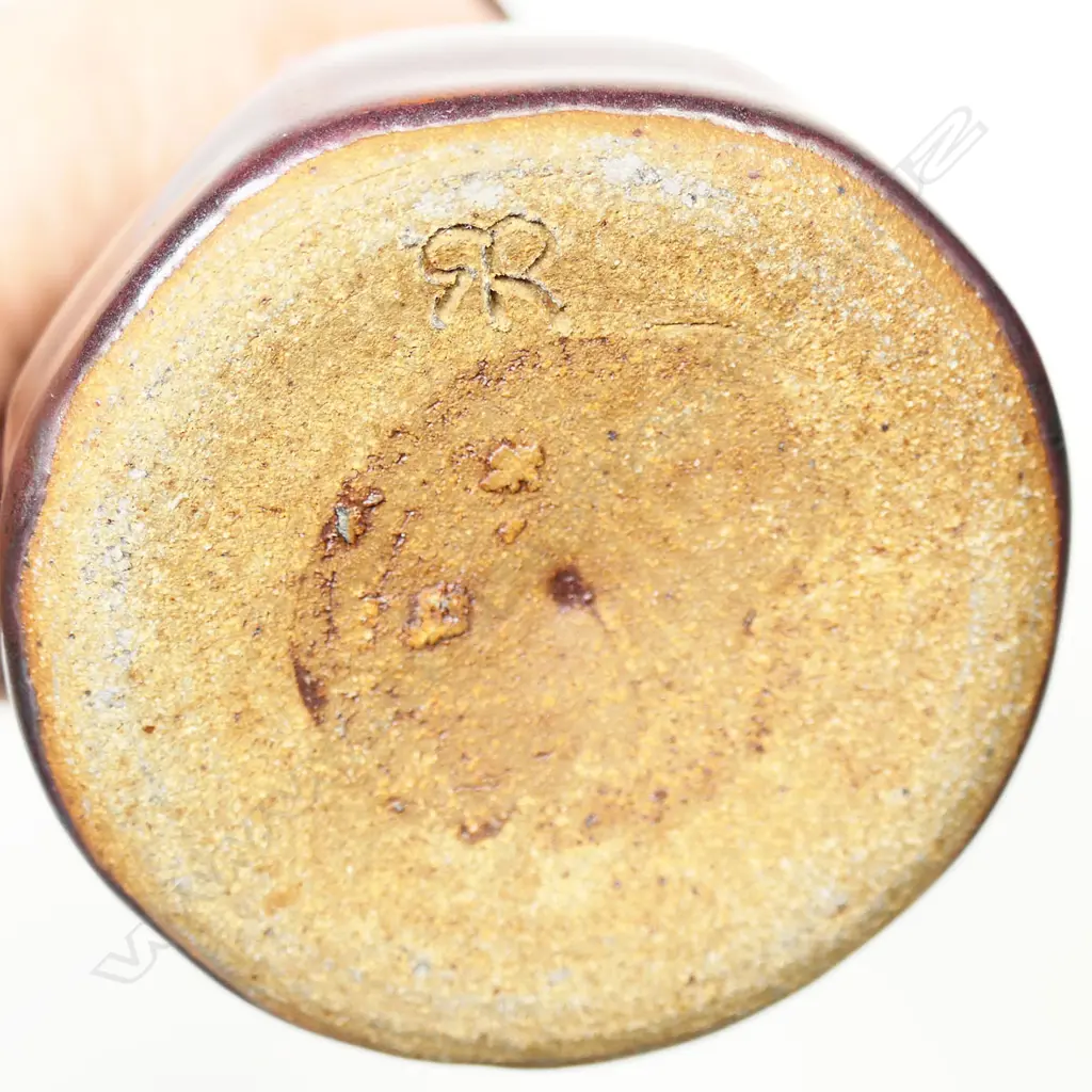 Ross Richards cut side tapered slender vase. H.212mm. Image 1++