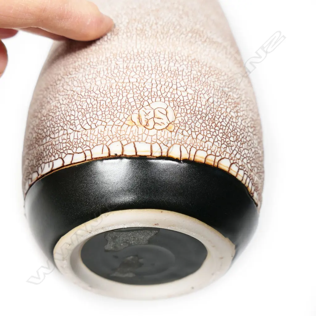 Peter Shearer cylinder vase with incised banding and pale crackled glaze. Initialled lower side, H.25mm. Image 1++