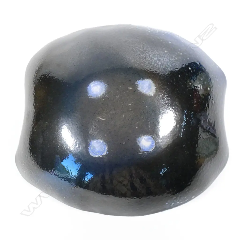 Chris Weaver (attrib.) porcelain salt fired shaped bowl in dark blue - decorated, stylized leaf design L.220mm. Provenance: From a potter's collection. Image 1++