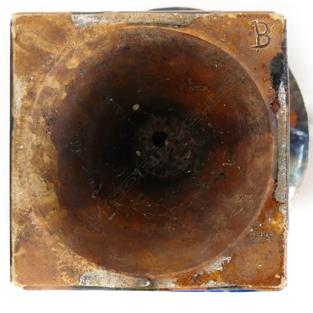 A rare N.Z. early colonial P. Hutson & Co. (Wellington) majolica campana urn, Image 1++