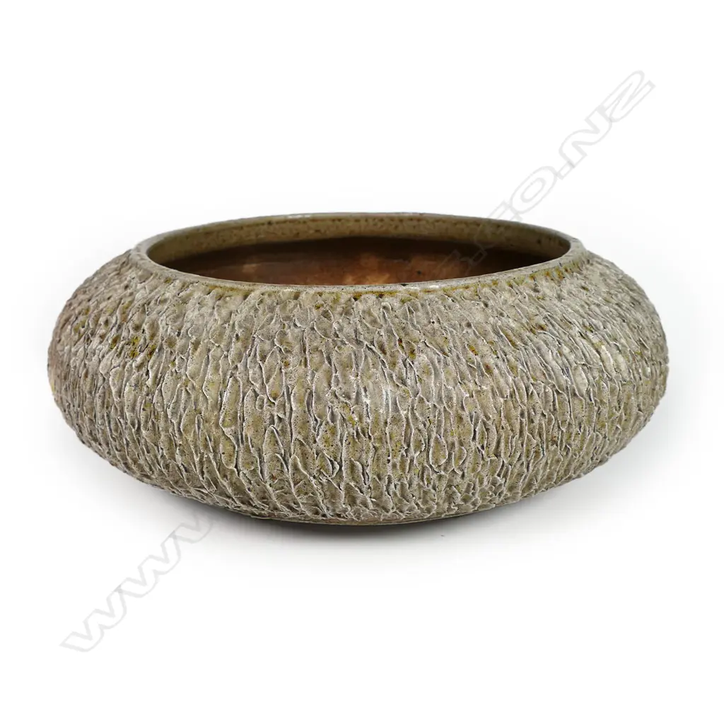 Crum brickworks salt glazed footed bowl with heavily textured sides sitting on three feet (small loss to 1 foot ) Dia.240mm, H.90mm Image 1++