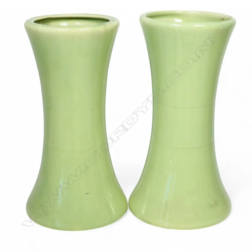 A pair of Temuka Potteries spill vases Image 1++