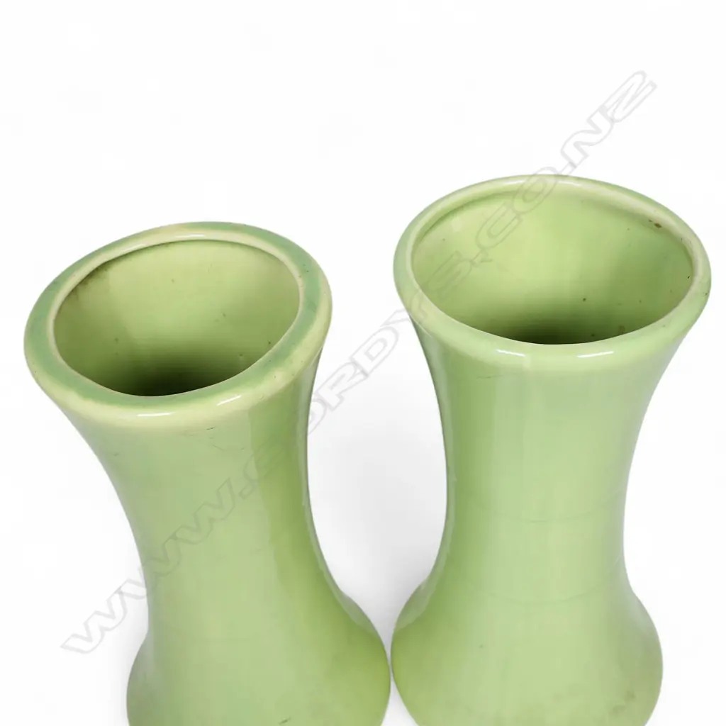 A pair of Temuka Potteries spill vases Image 1++