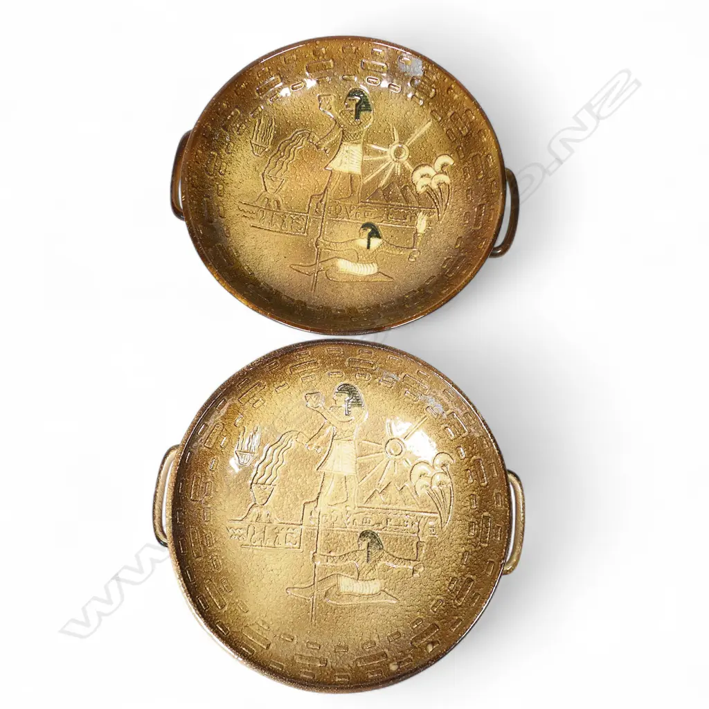 Two Aquila ceramic comports Image 1++