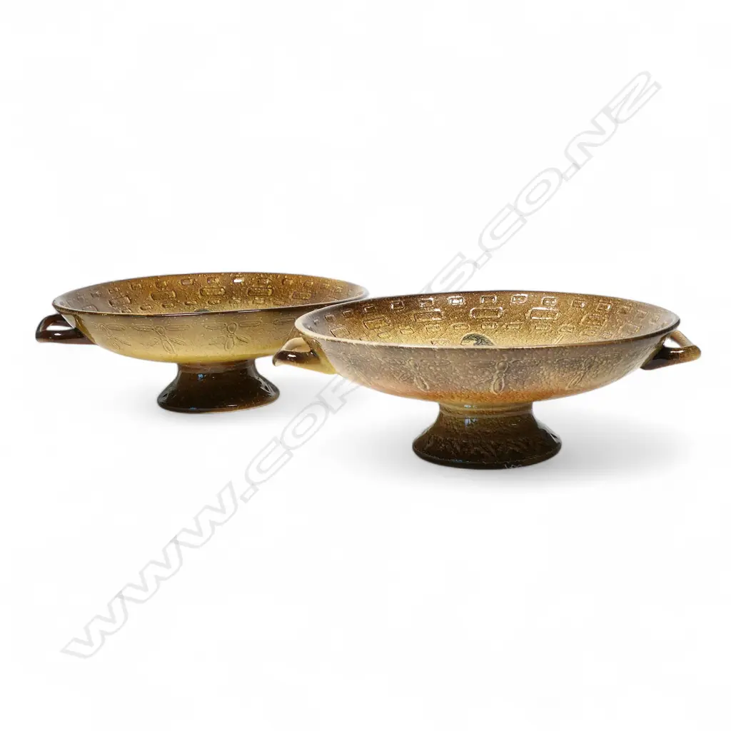 Two Aquila ceramic comports Image 1++