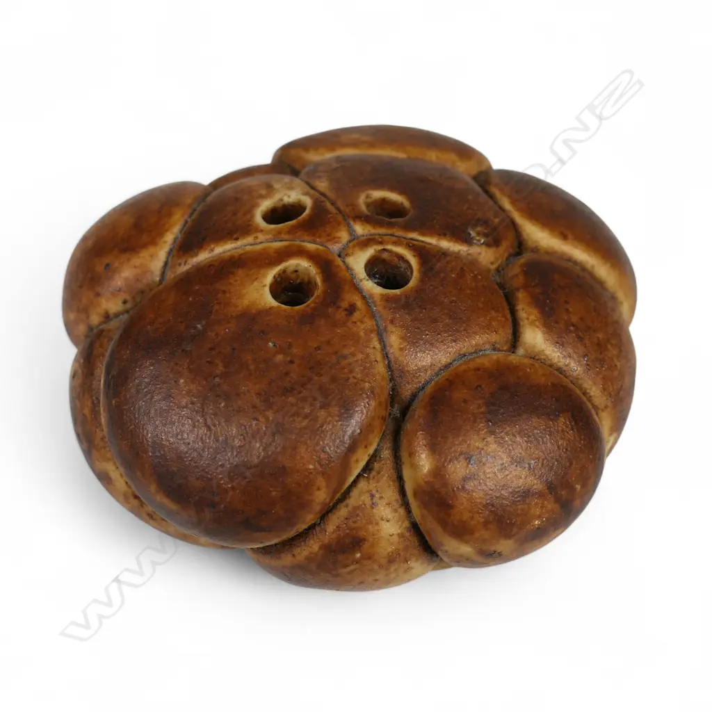 Len Castle sedge form holder, Image 1++