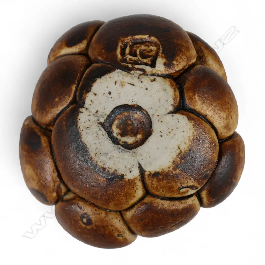 Len Castle sedge form holder, Image 1++