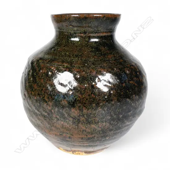 Len Castle (1924-2011) baluster vase,