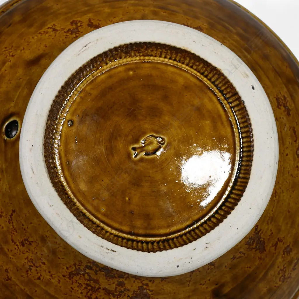 Peter Alger floor pot, Image 1++