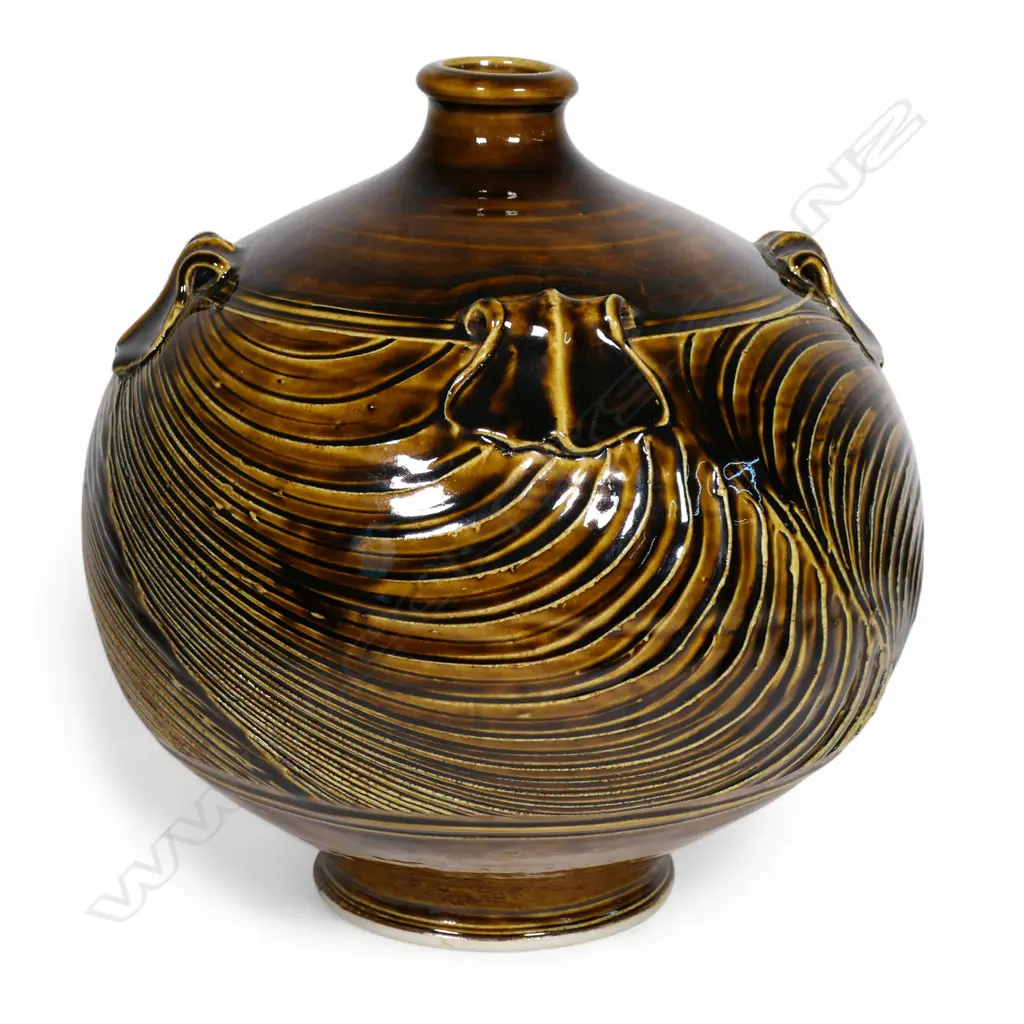 Peter Alger floor pot, Image 1++