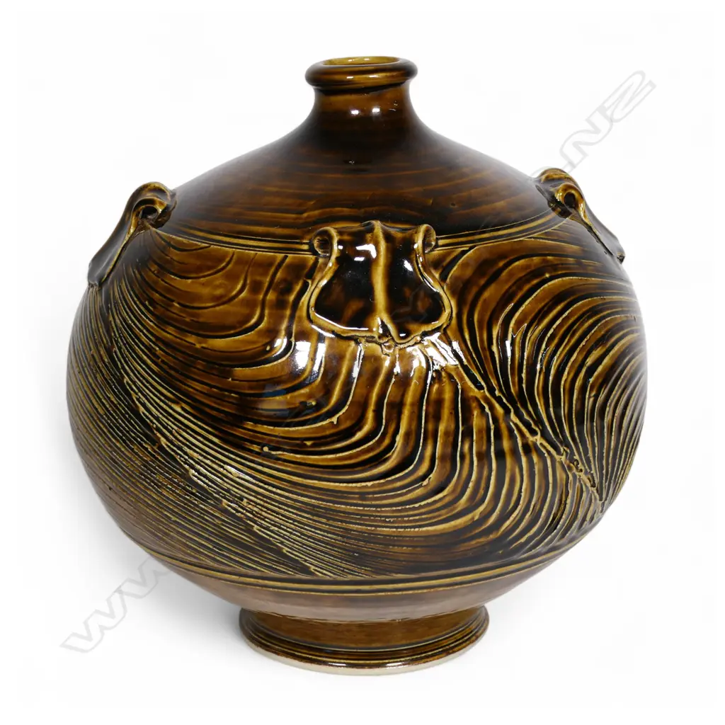 Peter Alger floor pot, Image 1++