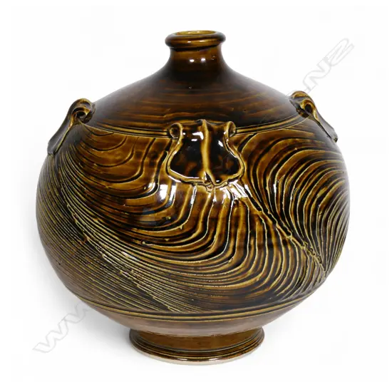 Peter Alger floor pot,