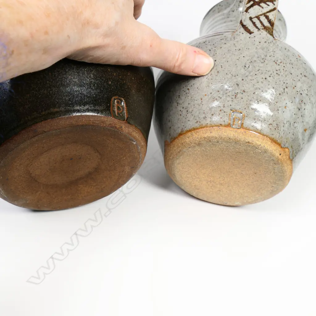 Peter Stichbury Pottery wine bottle and jug brushed iron glaze decoration on grey ground. H.250mm & 185mm. c.1970's. Image 1++