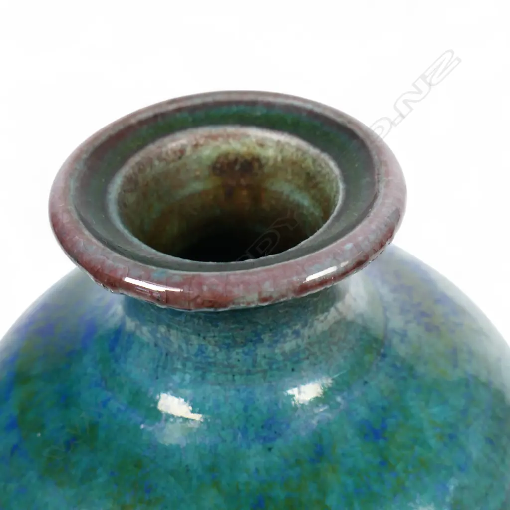 Graeme Storm small ovoid vase, Image 1++