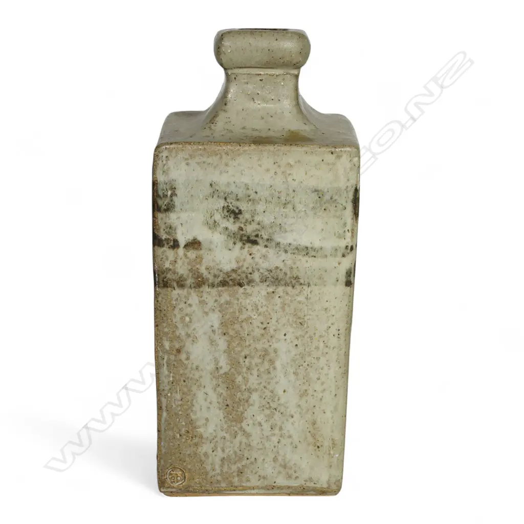Don Thornley (1936 -1985) slab sided bottle vase, Image 1++