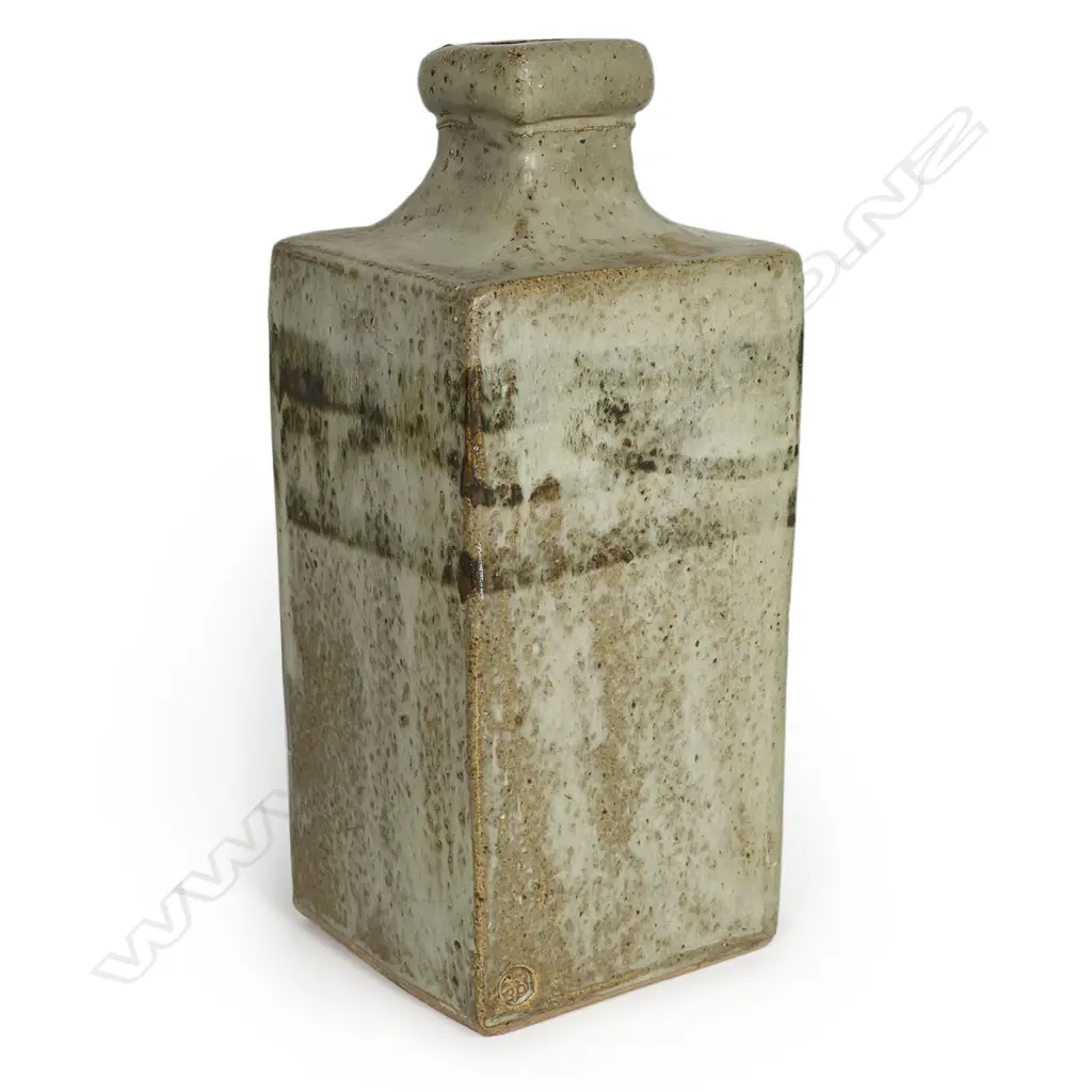 Don Thornley (1936 -1985) slab sided bottle vase, Image 1++