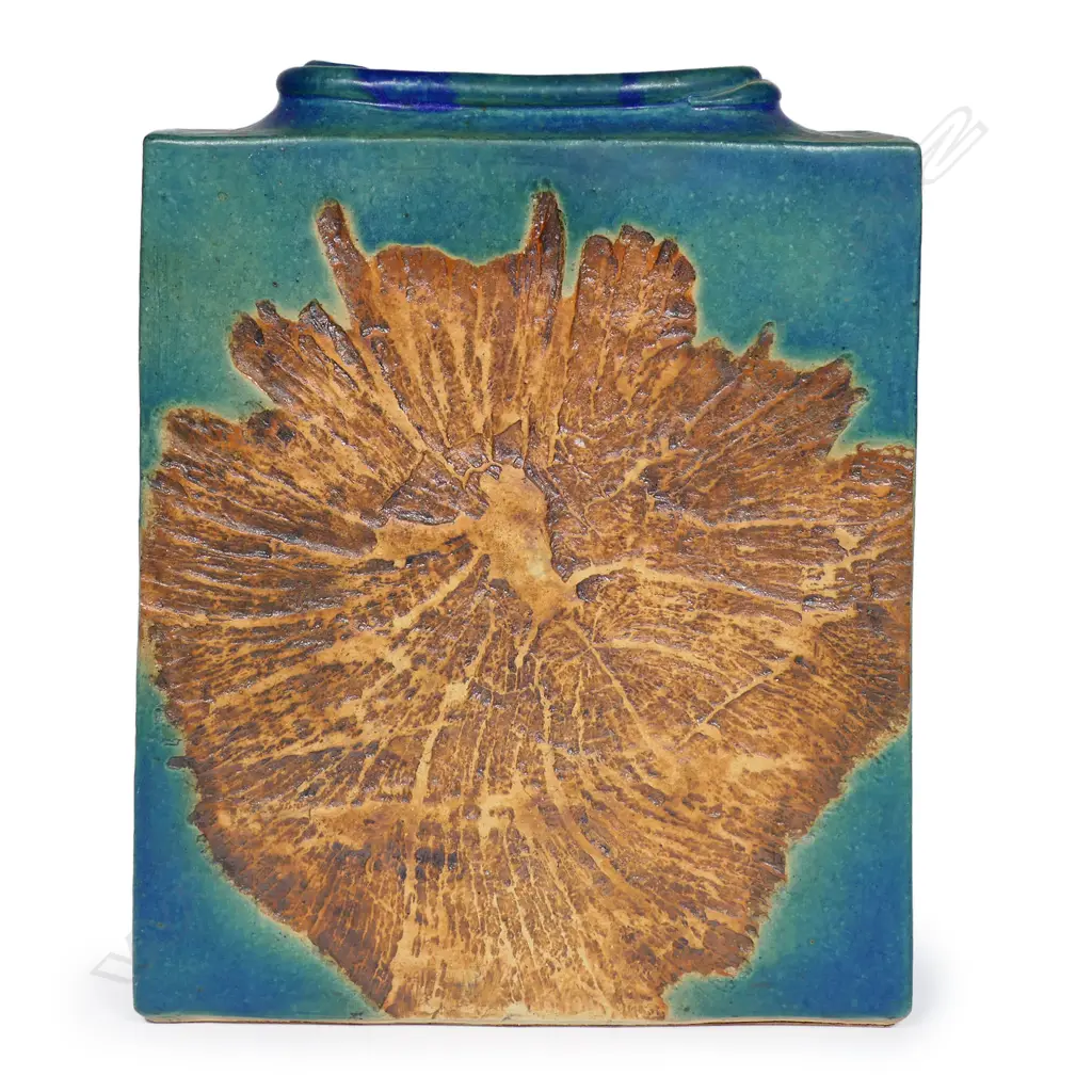 Keith Blight (1933-2017) slab sided vase, Image 1++