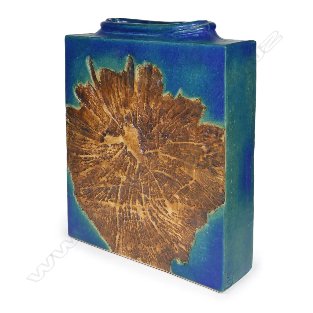 Keith Blight (1933-2017) slab sided vase, Image 1++