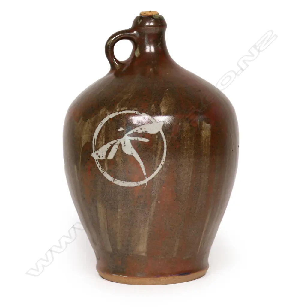 Paul Fisher (Christchurch) pottery flask, Image 1++