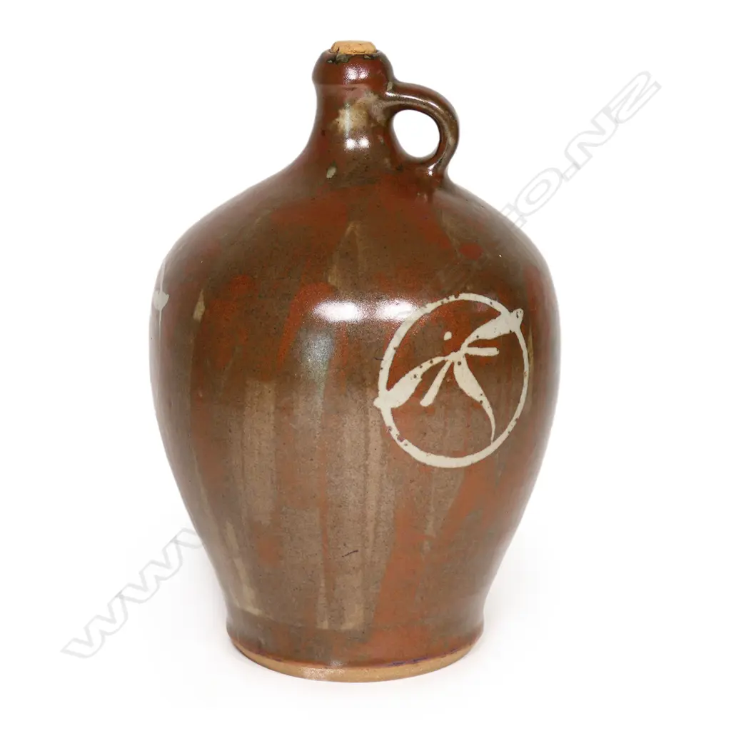 Paul Fisher (Christchurch) pottery flask, Image 1++