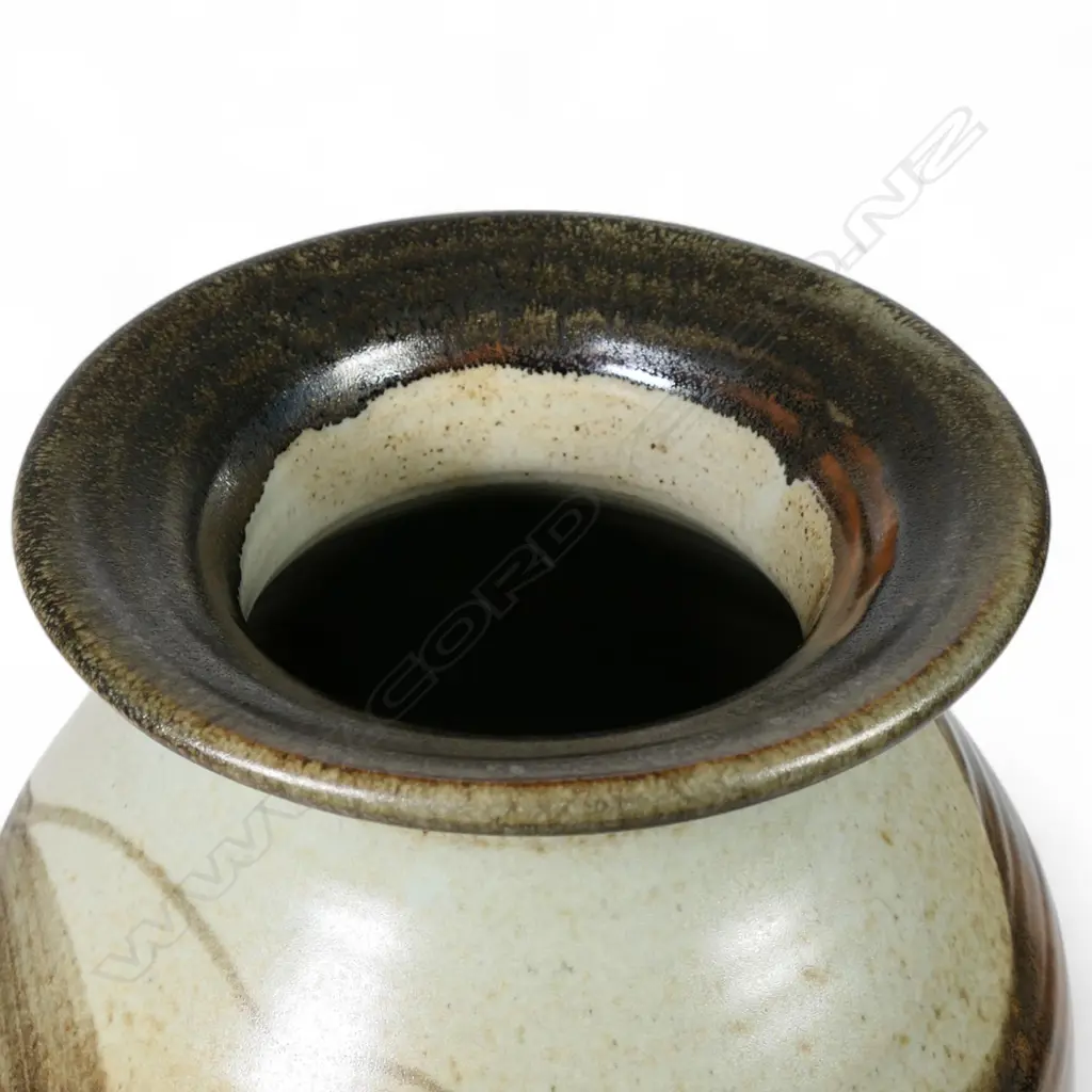 Royce McGlashen floor vase, Image 1++