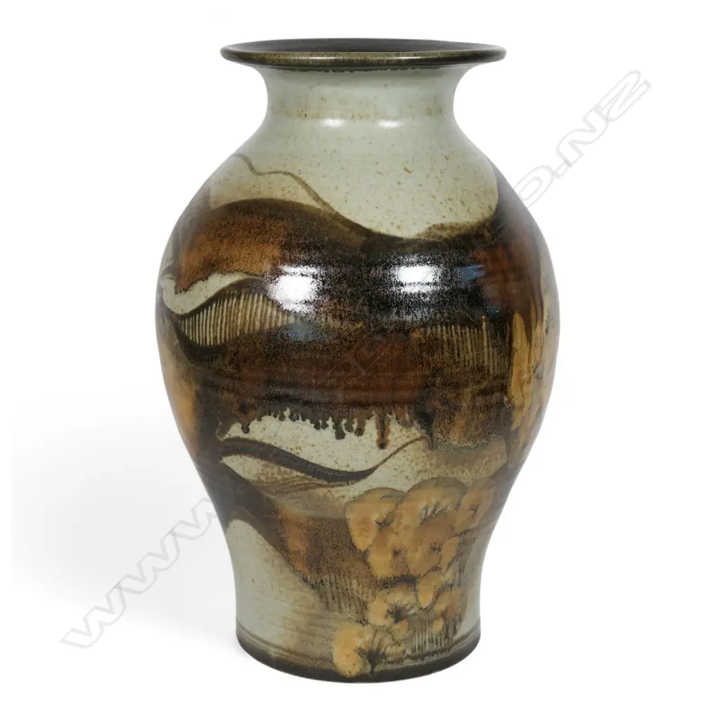 Royce McGlashen floor vase, Image 1++