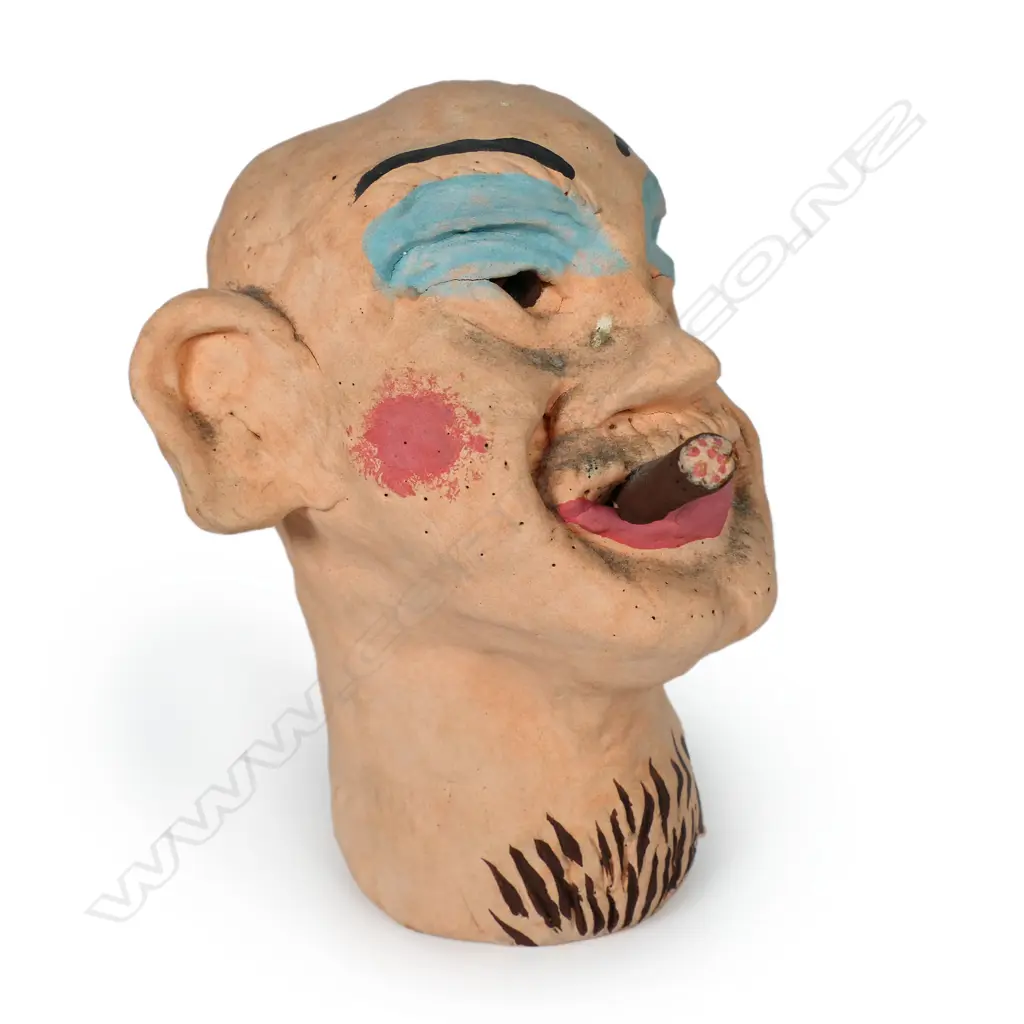 A Mark Rayner pottery bust Image 1++
