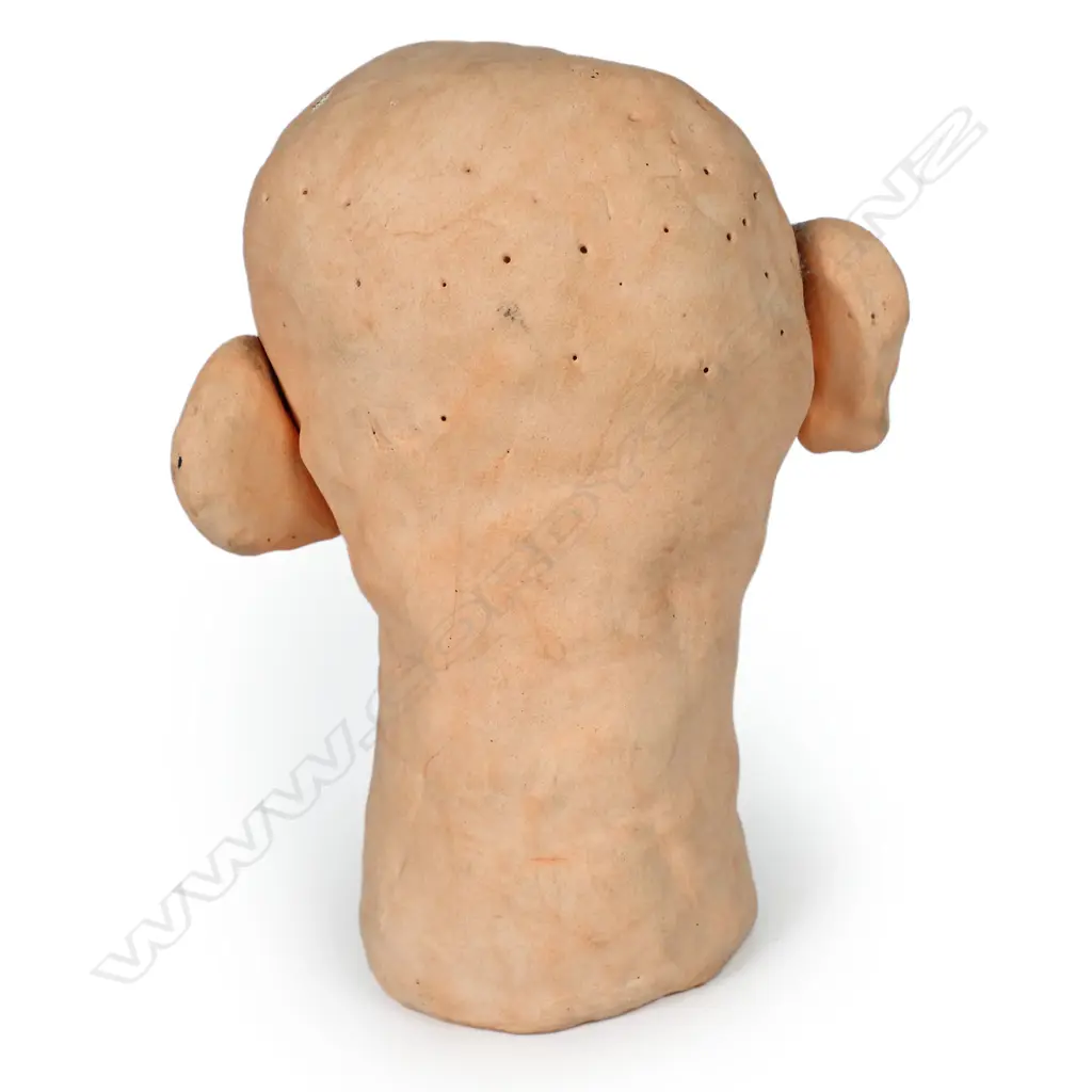 A Mark Rayner pottery bust Image 1++