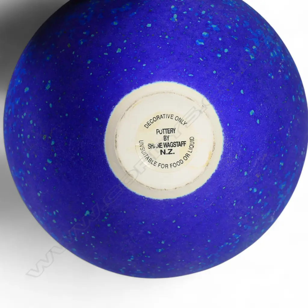 Shane Wagstaff spherical vase, Image 1++