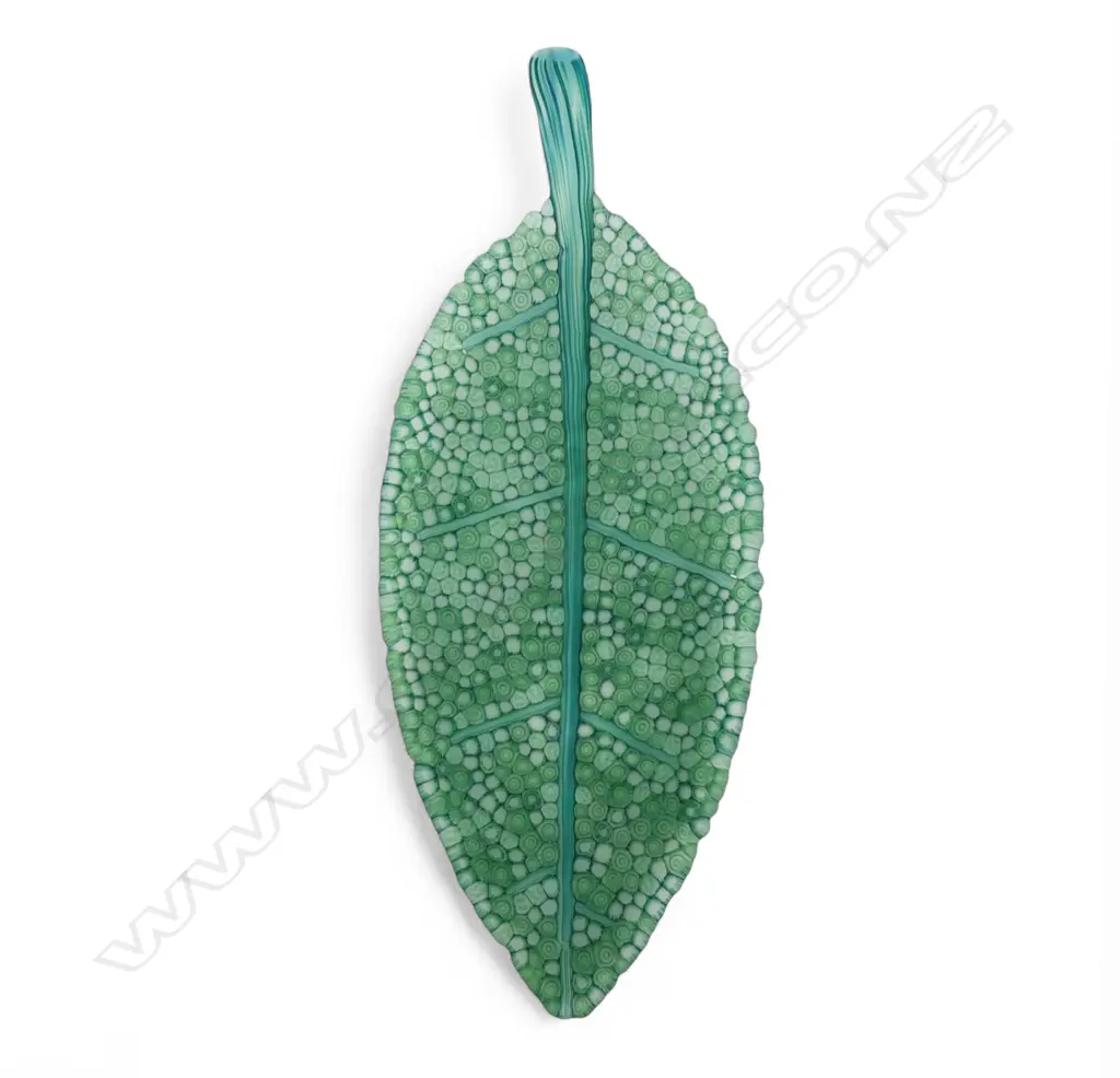 Stephen Bradbourne green glass leaf, Image 1++