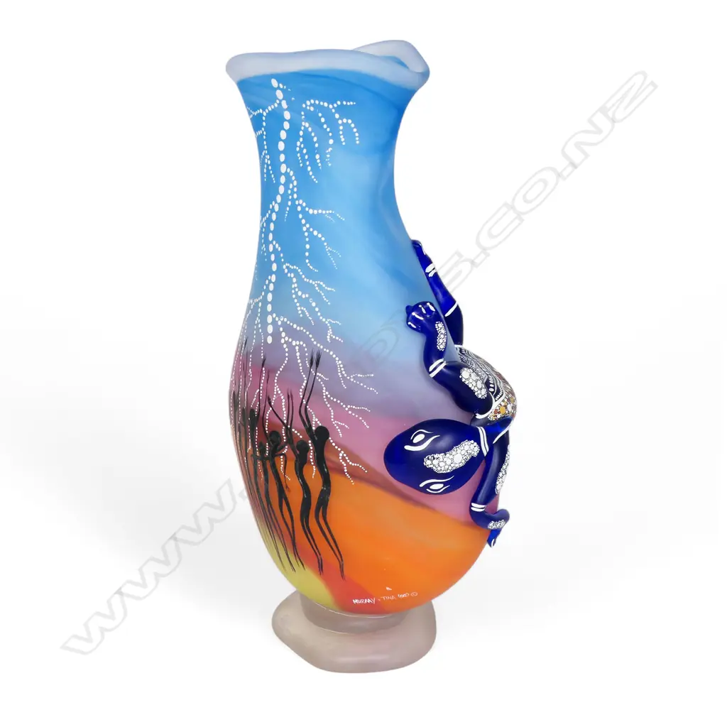 Tina Cooper sculptured glass centrepiece, Image 1++