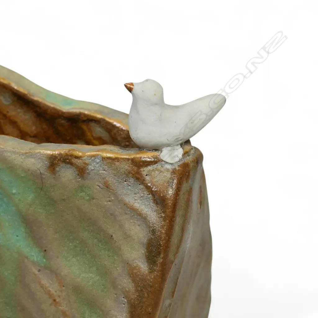 Keum Sun Lee slab sided sculpture with birds, Image 1++