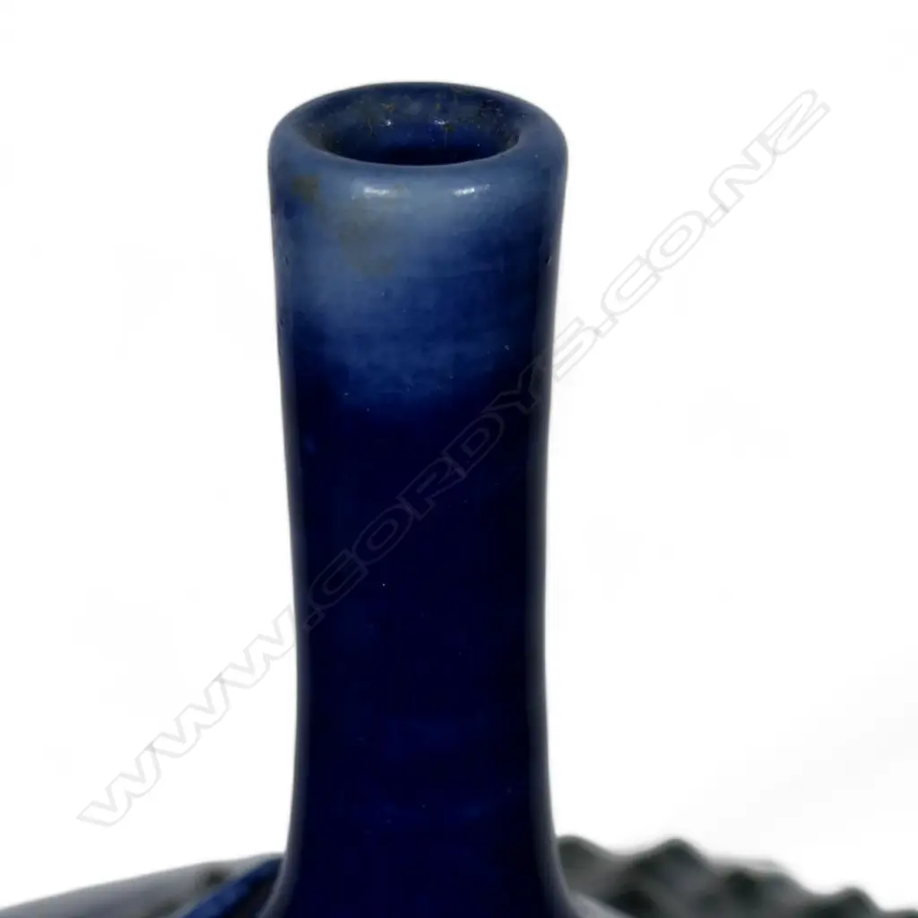 Keum Sun Lee blue vase, Image 1++