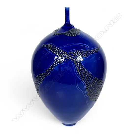 Keum Sun Lee blue vase,