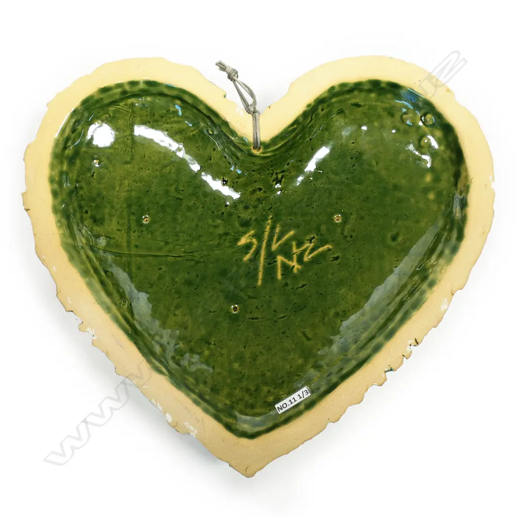 Keum Sun Lee wall hanging heart, Image 1++