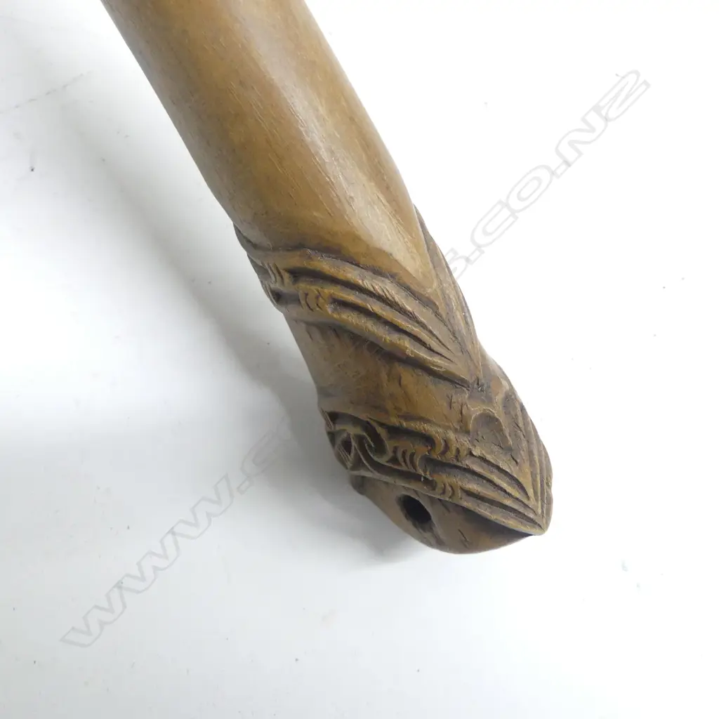 * Toki-kakau-poto (short handled tomahawk) with trade steel blade and carved fine wooden shaft Image 1++