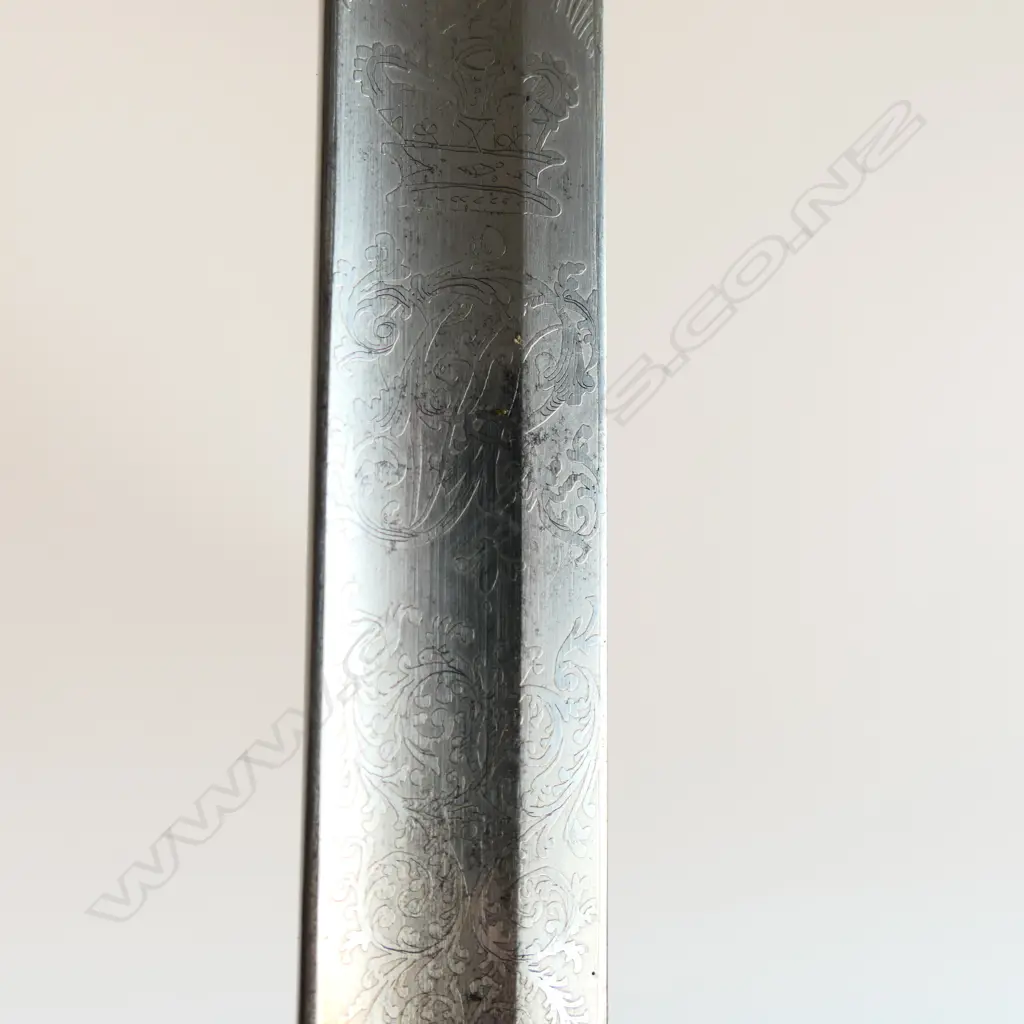 An 1822 pattern Officer's sword with brass scabbard, brass guard with folding langet, VR crowned cypher, Image 1++