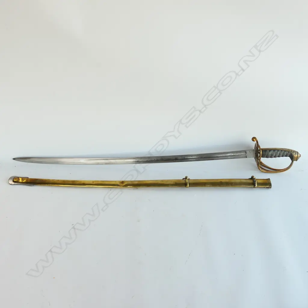 An 1822 pattern Officer's sword with brass scabbard, brass guard with folding langet, VR crowned cypher, Image 1++