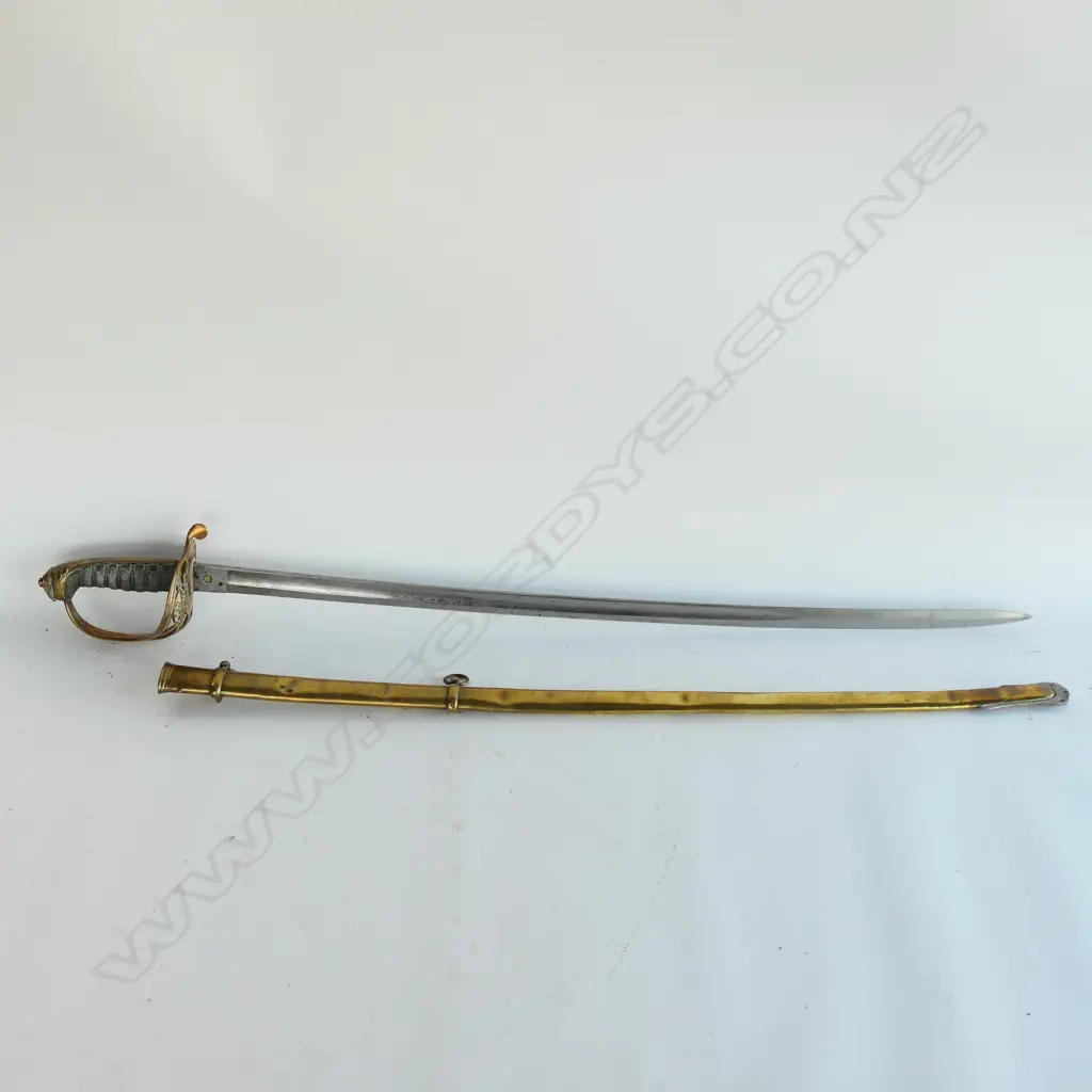 An 1822 pattern Officer's sword with brass scabbard, brass guard with folding langet, VR crowned cypher, Image 1++