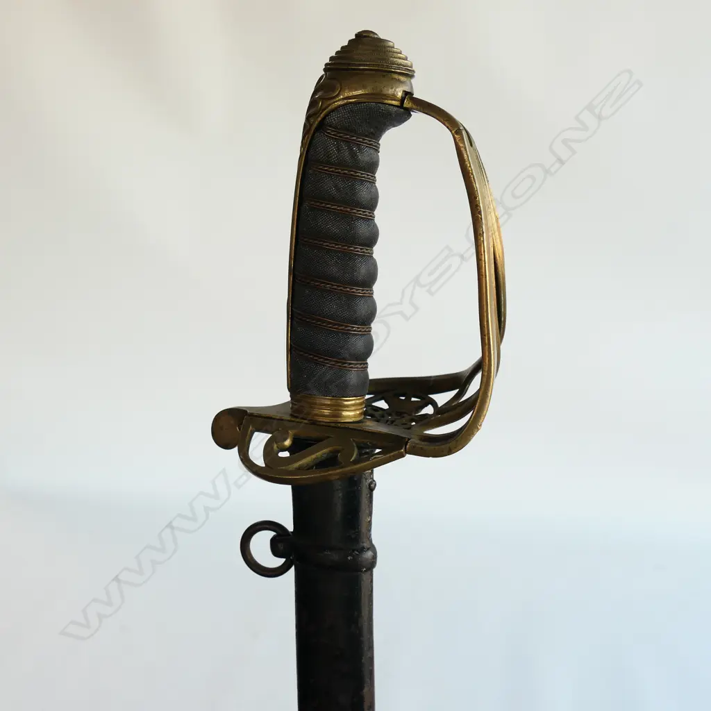 An 1822 Pattern Officer's sword with japanned steel scabbard,  brass guard with folding langet, VR crowned cypher, Image 1++