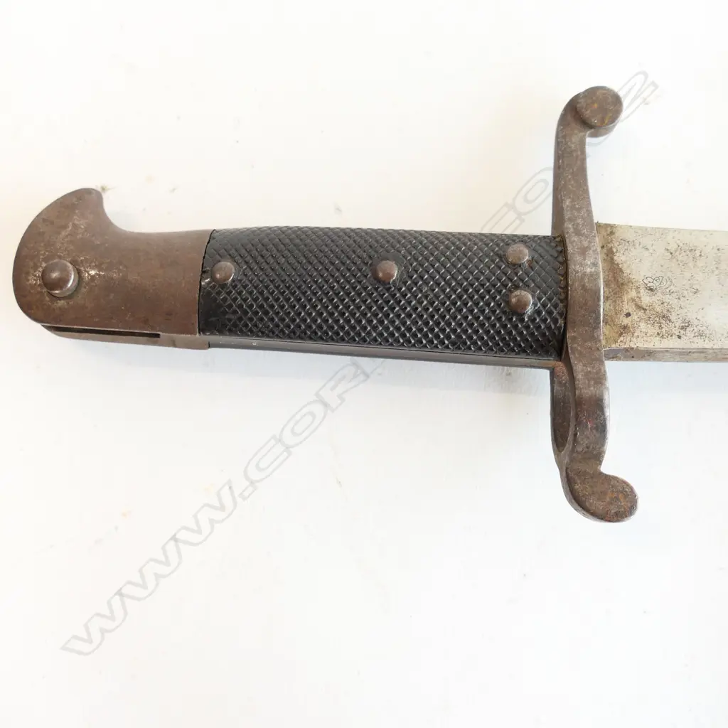 British P 1856/58 Sword Bayonet and Steel Scabbard, good leather grips. Yataghan blade in very good condition, Kirschbaum maker's logo and ‘WD’ armoury marks at ricasso, over stamped number ‘288’ at crossguard. Scabbard with surface rust. Image 1++