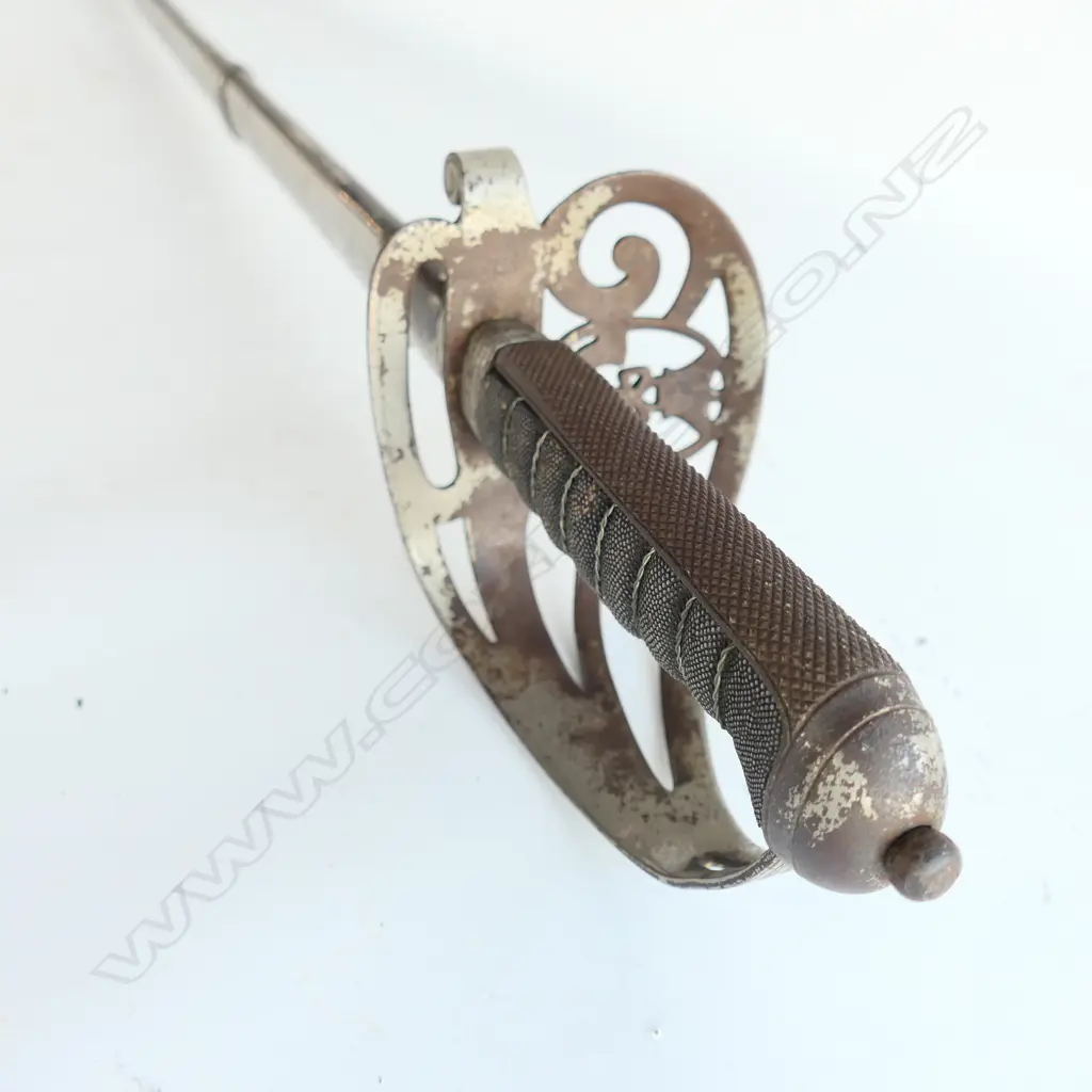 An 1827 pattern Rifle Volunteer's sword, nickel plated hilt with open swept guard with bugle cypher, Image 1++