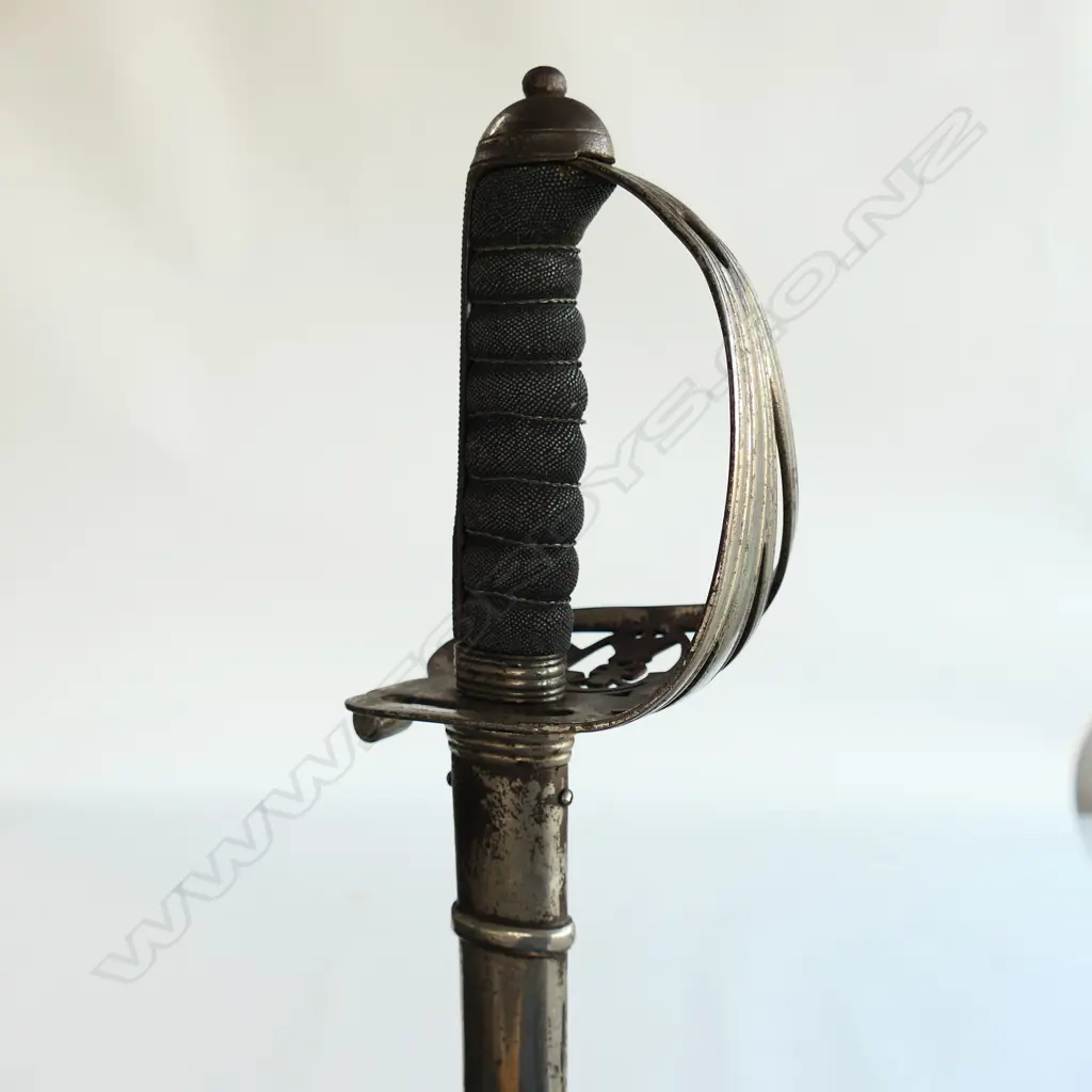 An 1827 pattern Rifle Volunteer's sword, nickel plated hilt with open swept guard with bugle cypher, Image 1++