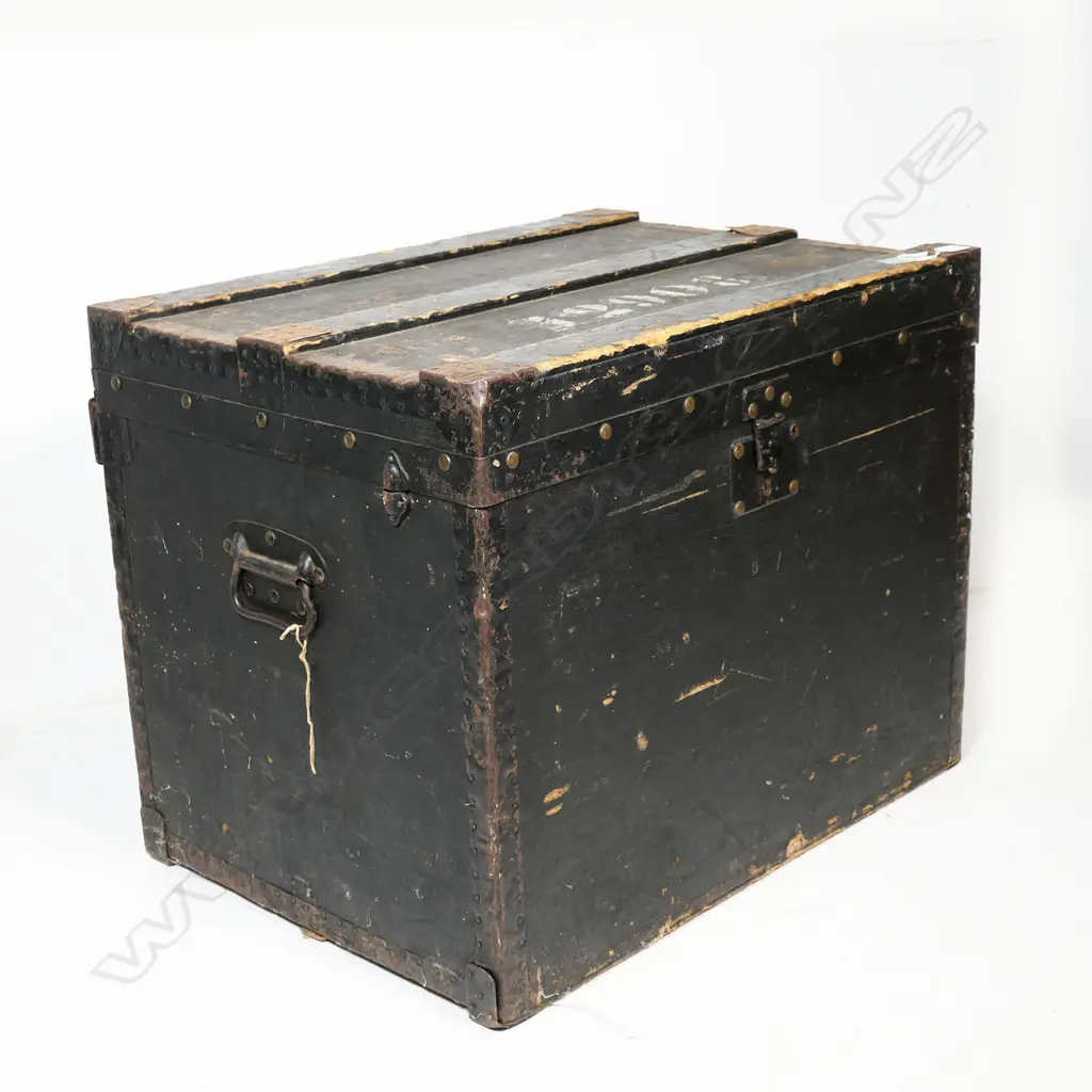 A rare military saddle and extras including pair dispatch bags, in original travelling trunk, marked "Offizier Sghlauot R.R. 18". Saddlemaker's label, F. Luthi, Bern. Image 1++