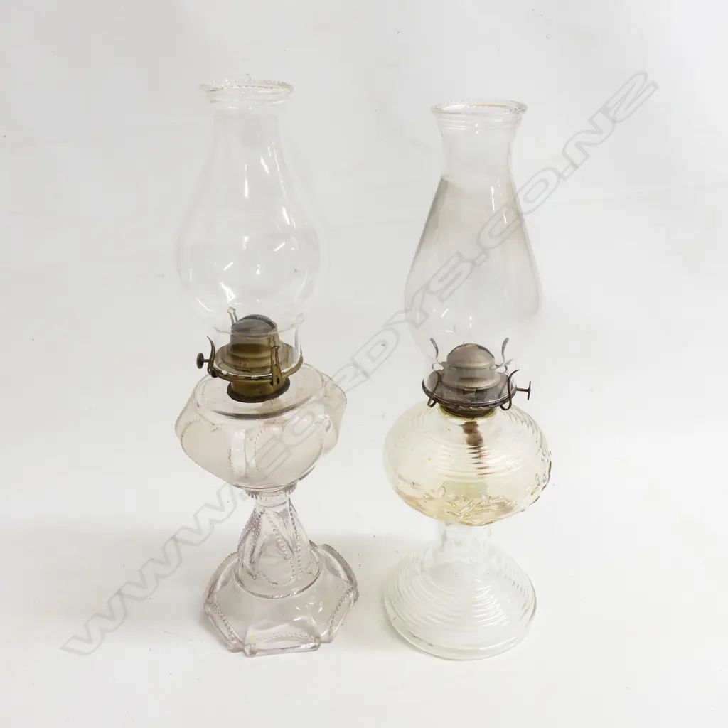 Two clear glass paraffin lamps Image 1++