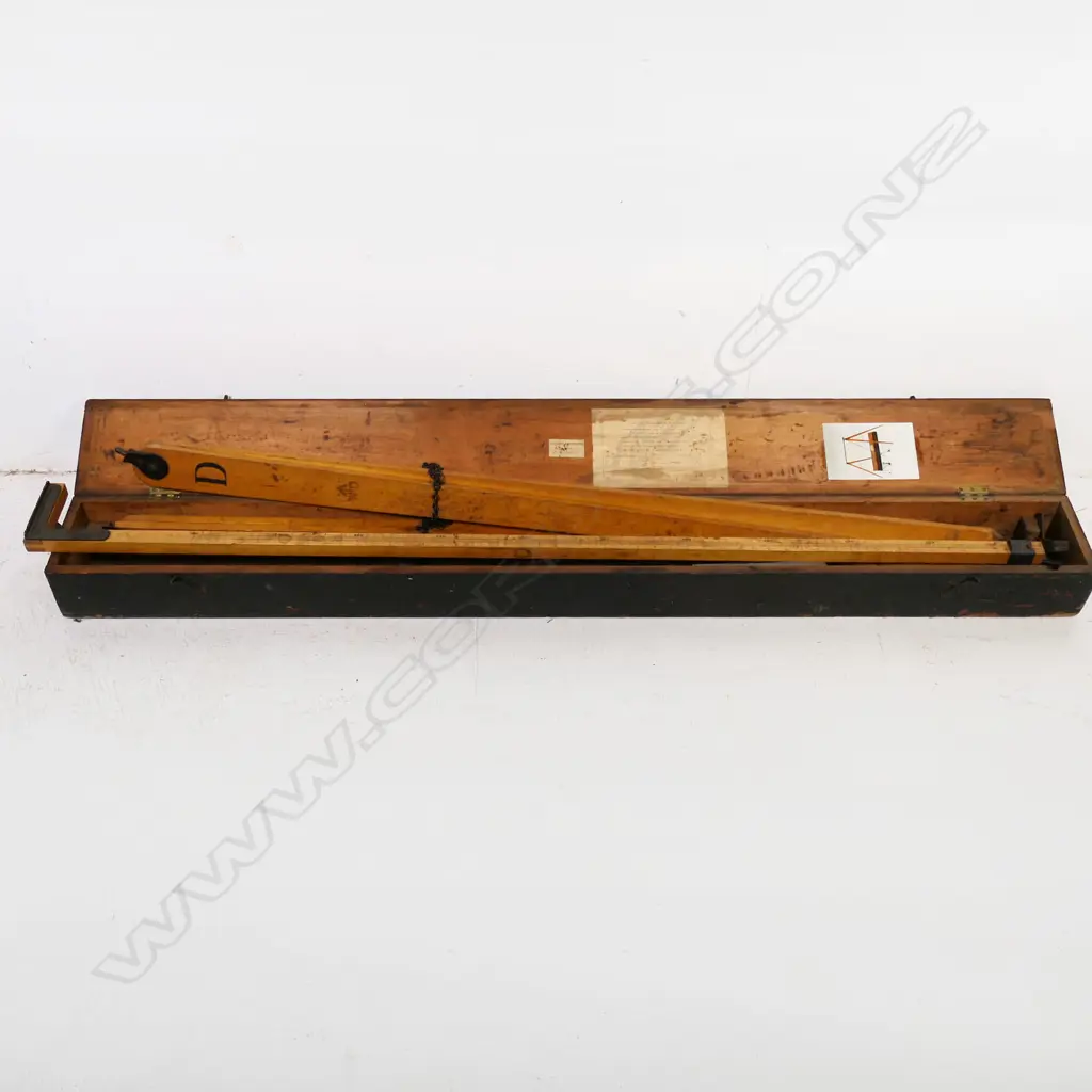 A cased Stadium' an instrument for the rapid measuring of distance of an observed point, (used by the army for musket-rifle practice). In original case with label of maker's: Elliot Brothers. Image 1++